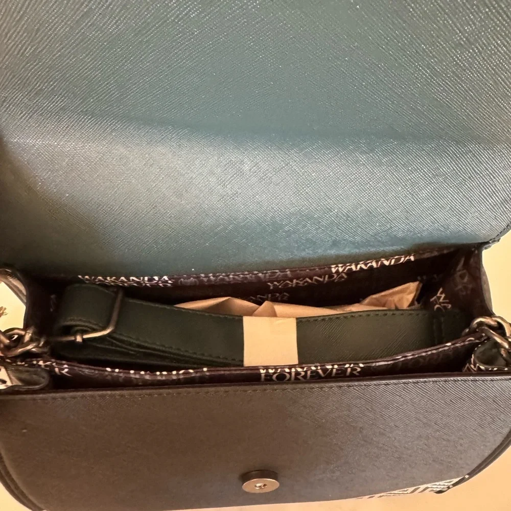 LOUNGEFLY MARVEL BLACK PANTHER WAKANDA FOREVER CROSSBODY BAG